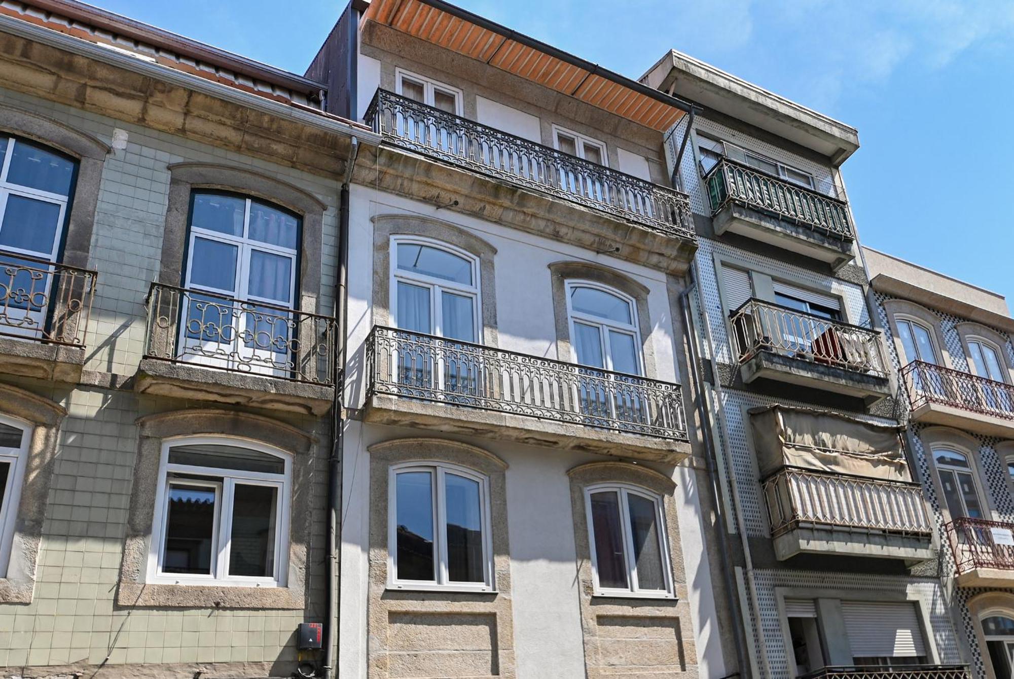 Fado Center - By Guest * Porto